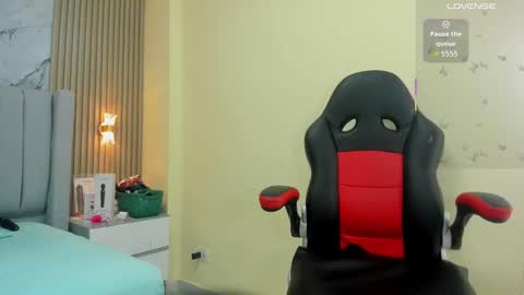 magievans1 online show from 09-17-25, 02:24