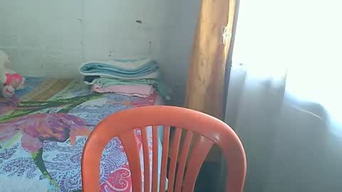 Maggie Taylor online show from 10-17-25, 08:22
