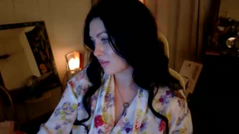 Snapshot of magnolia_jane chatting on 05-25-26, 08:37 Magnolia Maggie Maggie Jane online show from 05-25-26, 08:37