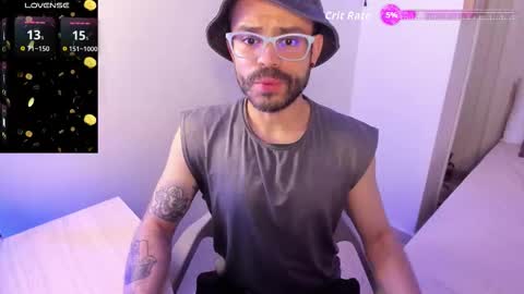     online show from 02-01-26, 01:04