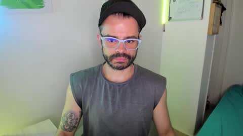     online show from 03-11-26, 01:22