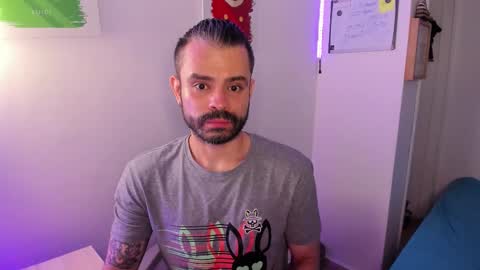     online show from 03-12-26, 04:18