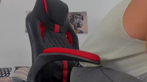 Snapshot of magnusclark chatting on 07-09-26, 06:45 Magnusclark online show from 07-09-26, 06:45