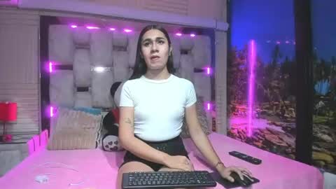 Snapshot of mahiara_hot chatting on 07-27-26, 12:23 mahiara hot online show from 07-27-26, 12:23