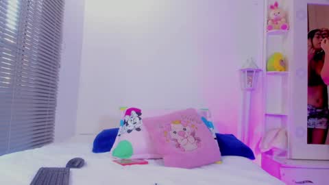 Snapshot of maia_goldenn chatting on 01-18-25, 12:36 maia online show from 01-18-25, 12:36