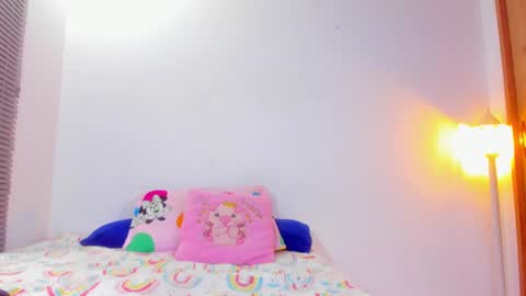 Snapshot of maia_goldenn chatting on 02-28-25, 12:52 maia online show from 02-28-25, 12:52