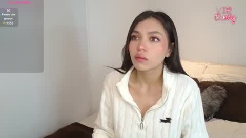 Snapshot of maiaa_evans chatting on 06-18-26, 12:22 t online show from 06-18-26, 12:22