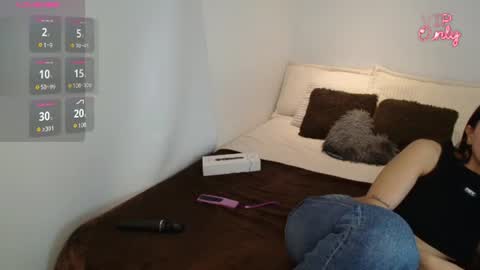 Snapshot of maiaa_evans chatting on 06-22-26, 03:25 t online show from 06-22-26, 03:25