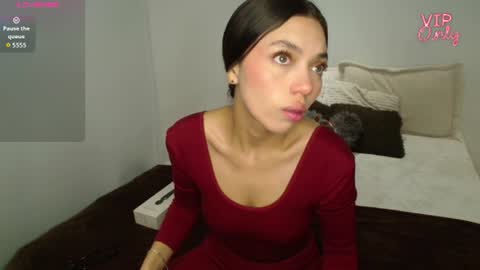 Snapshot of maiaa_evans chatting on 07-18-26, 02:05 t online show from 07-18-26, 02:05
