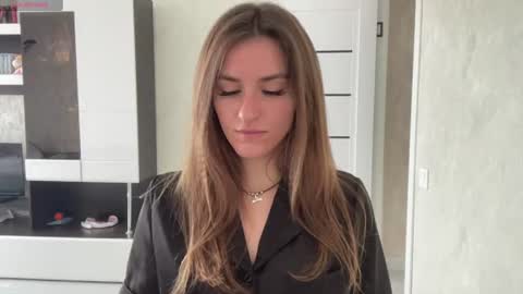 M I A online show from 07-28-26, 07:59