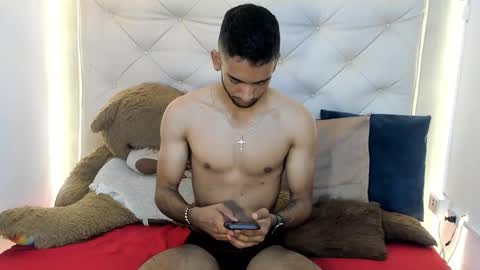 maicolparker0 online show from 03-19-26, 01:37