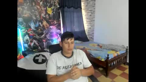 Snapshot of maiker_lozano_ chatting on 10-22-25, 06:51 maiker lozano online show from 10-22-25, 06:51