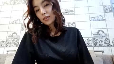 Snapshot of maileppanen chatting on 10-31-25, 10:49 Sofia online show from 10-31-25, 10:49