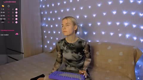 Your kitty online show from 02-02-25, 03:21