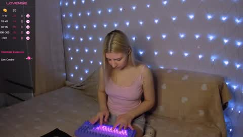 Your kitty online show from 03-03-25, 03:42