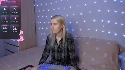 Your kitty online show from 10-08-25, 03:53