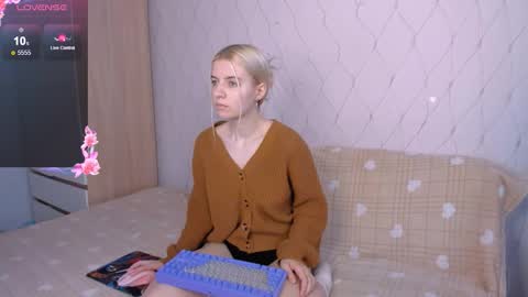 Your kitty online show from 10-14-25, 02:12