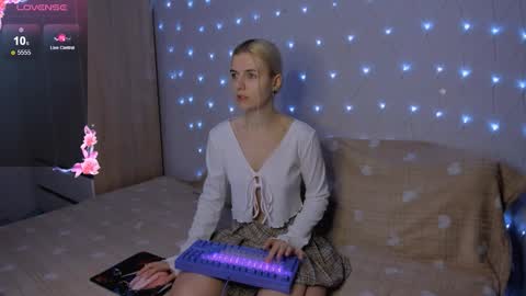 Your kitty online show from 02-21-26, 04:52