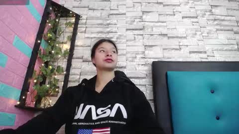  MAILY CAN  online show from 11-20-25, 12:49