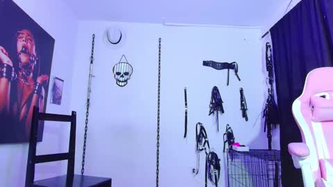 Mailyn online show from 12-19-24, 07:40