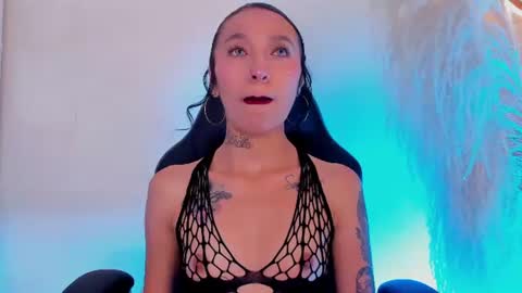 Mailyn  online show from 06-15-26, 11:34