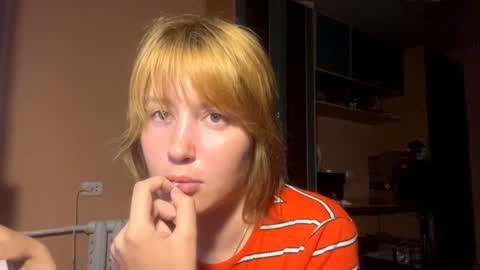 Evie online show from 06-21-26, 05:26
