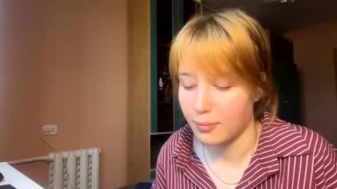Evie online show from 06-26-26, 01:04