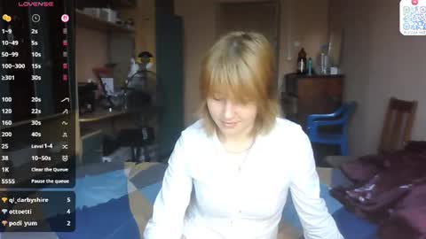 Evie online show from 06-30-26, 01:12