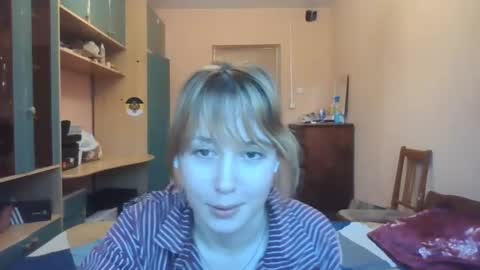 Evie online show from 07-17-26, 04:12