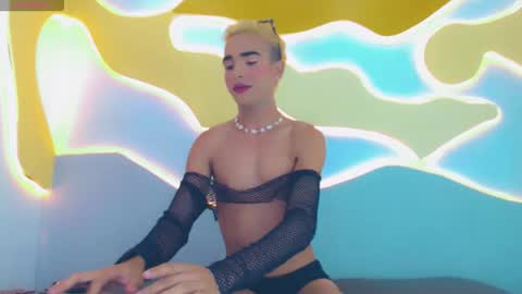 Snapshot of maitecandyxx chatting on 06-04-26, 04:07 maitecandyxx online show from 06-04-26, 04:07