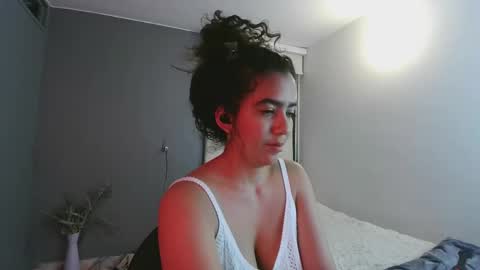   Lauu online show from 03-08-25, 01:06