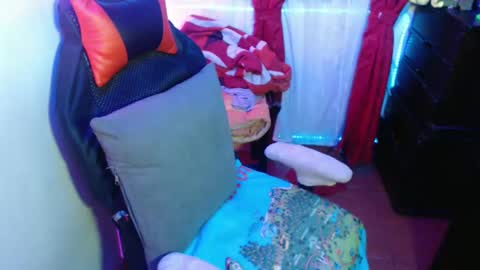 Hello friends Im on another account    online show from 02-09-25, 12:49