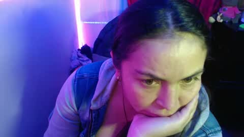 Hello friends Im on another account    online show from 02-13-25, 01:40