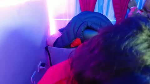 Hello friends Im on another account    online show from 02-18-25, 01:21