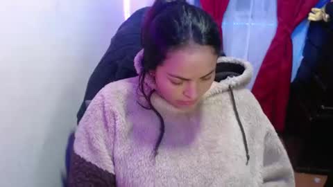 Hello friends Im on another account    online show from 02-20-25, 01:36