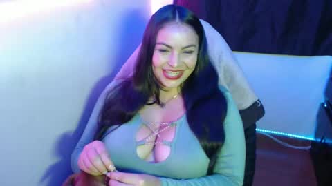 Hello friends Im on another account    online show from 02-22-25, 01:55