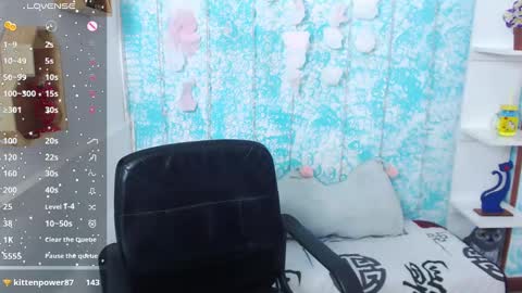 Maja online show from 01-25-25, 03:09