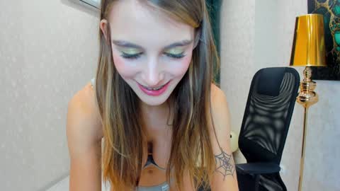 Chloe online show from 01-09-25, 09:27