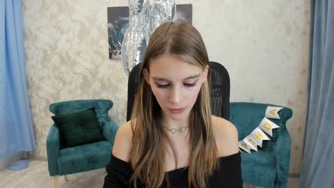 Chloe online show from 01-13-25, 09:52