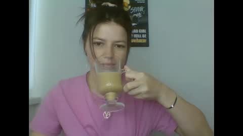 Snapshot of make_mesmile chatting on 06-05-26, 06:20 make_mesmile online show from 06-05-26, 06:20