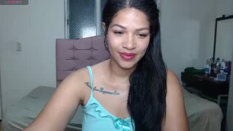MAKENNAA online show from 06-15-26, 10:28