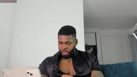 Snapshot of makonneen chatting on 05-24-26, 01:43 Makonnen online show from 05-24-26, 01:43