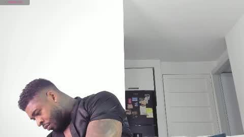 Snapshot of makonneen chatting on 07-09-26, 07:34 Makonnen online show from 07-09-26, 07:34