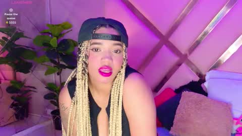   online show from 01-11-26, 04:06