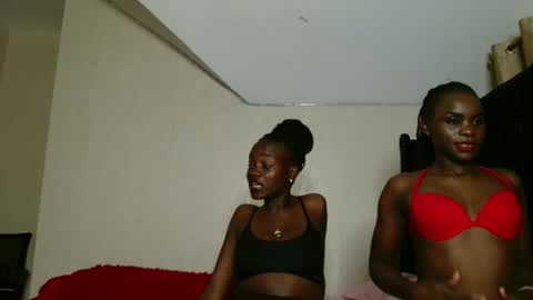 Snapshot of malani_malia chatting on 11-10-25, 04:06 malani_malia online show from 11-10-25, 04:06