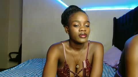 Snapshot of malani_malia chatting on 11-13-25, 03:33 malani_malia online show from 11-13-25, 03:33