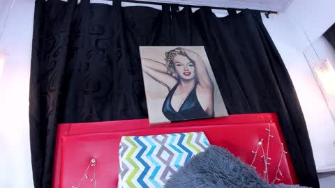 Snapshot of malayha_gray chatting on 01-12-25, 10:12 MALAYHA online show from 01-12-25, 10:12