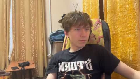 Snapshot of malcolm_yang chatting on 07-01-26, 04:29 Tom and Mark 3 online show from 07-01-26, 04:29