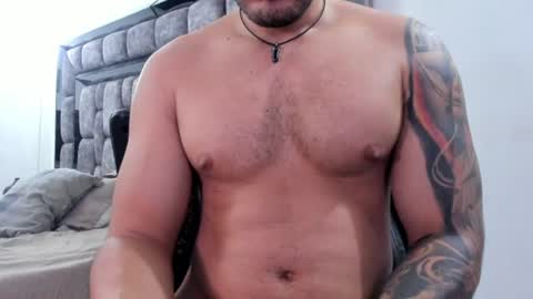 Snapshot of malconstone chatting on 06-10-26, 03:18 Malcom Stone online show from 06-10-26, 03:18