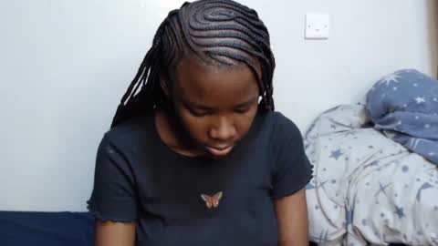Snapshot of malia_latifa chatting on 08-01-26, 06:23 lati online show from 08-01-26, 06:23